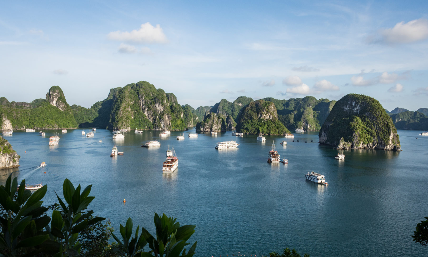 Halong Bay Spring Climate: Perfect Weather for a Cruise