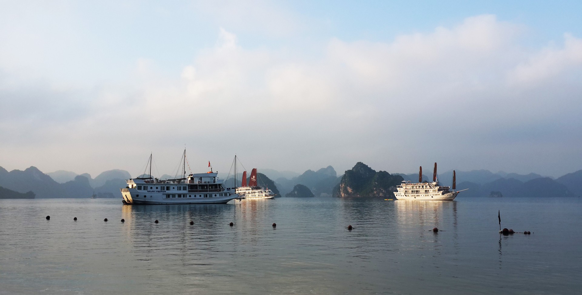 Halong Bay’s Spring Climate: Ideal for a Relaxing Cruise