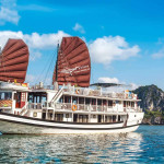 Exclusive Private Tour of Halong Bay on a Luxury Cruise