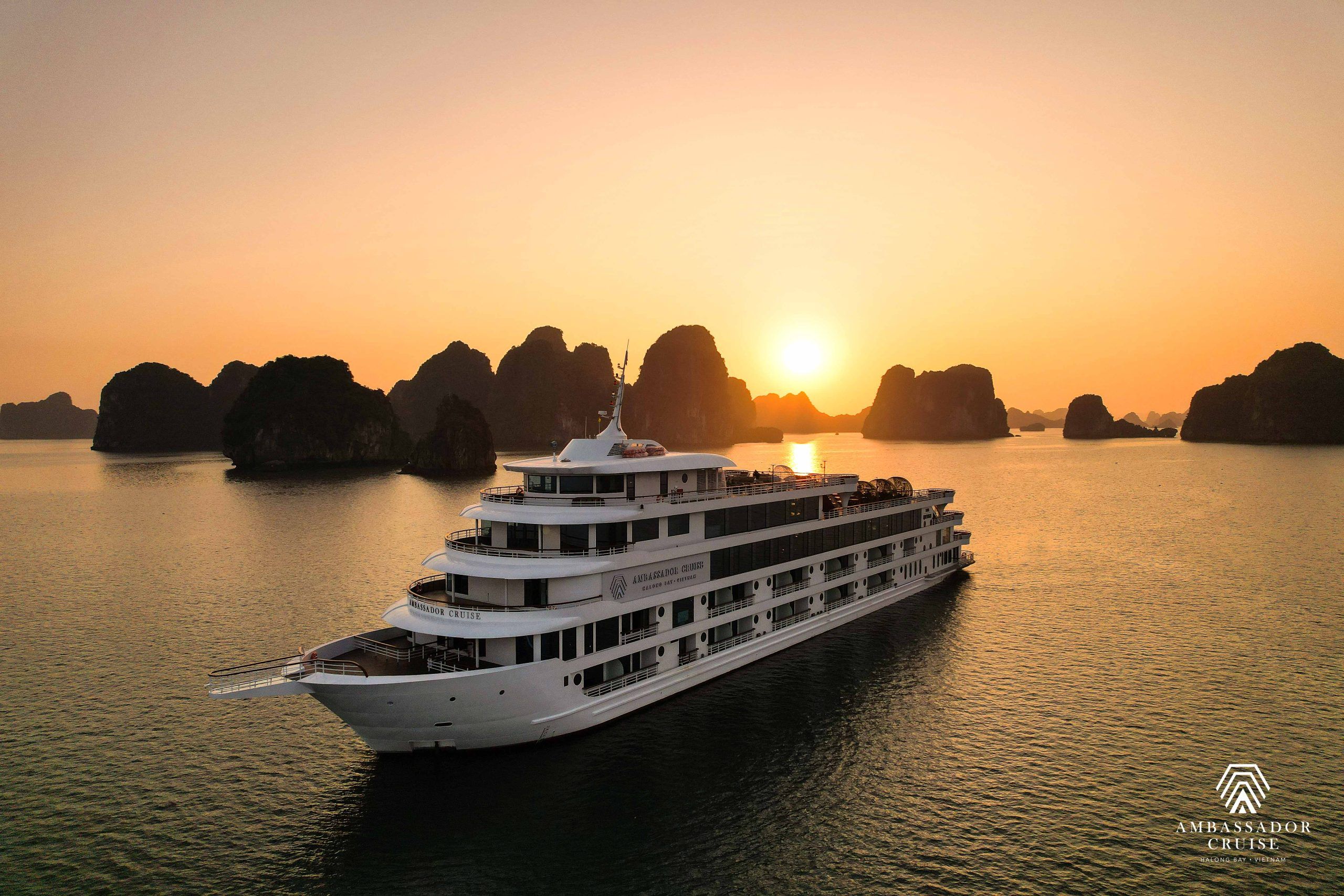 Top 10 Most Popular Halong Cruises Among Vietnamese Tourists