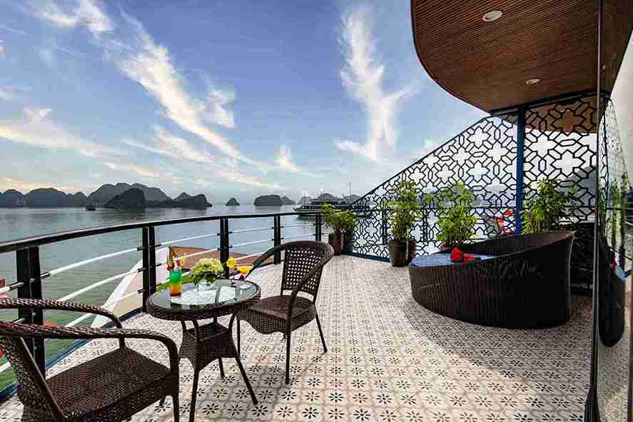 Suite Honeymoon Hướng Biển (Honeymoon Sea View Suite)