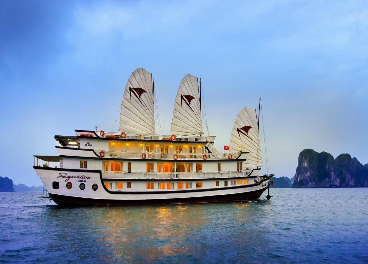 Signature Cruise Ha Long Bay 2 Days 1 Night